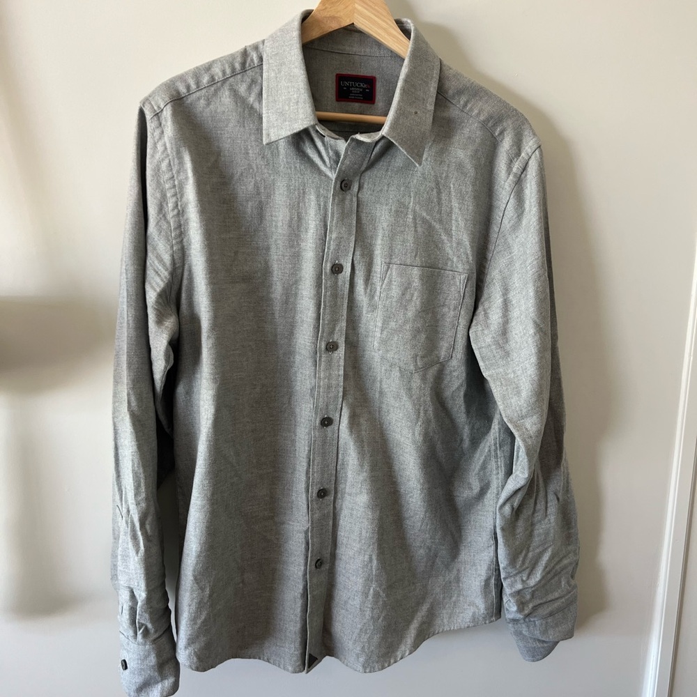 Untuckit button down